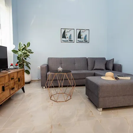 Adk Maison Skala Marion