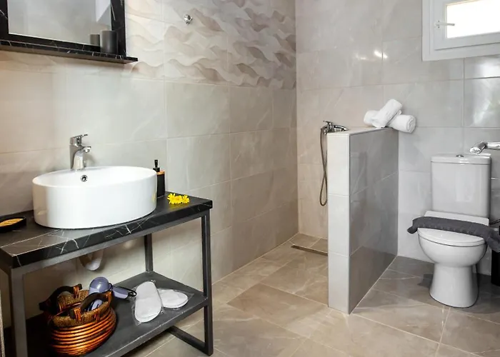 Adk Maison * Skála Marión